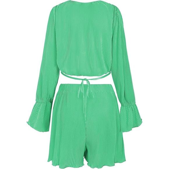 Zaful Women's Top Sz Medium Green Cropped Blouse Coverup Bell Sleeve Low V-neck - Picture 10 of 16